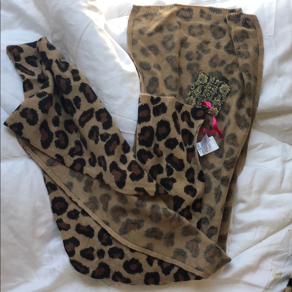 Leopard print scarf - Picture 3 of 3